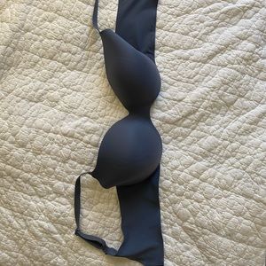 Victoria’s Secret lightly padded tshirt bra